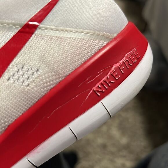 🔥🔥 NIKE Women's Free TR 6 Training Running Shoes White Red 833413-162 - GUC - Picture 16 of 16